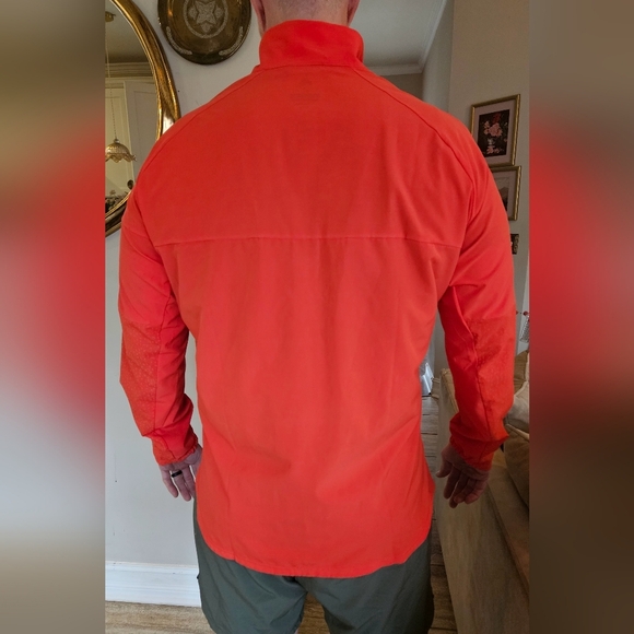 ADIDAS Energy running climastorm supernova jacket in Red. Size XL - Picture 15 of 15